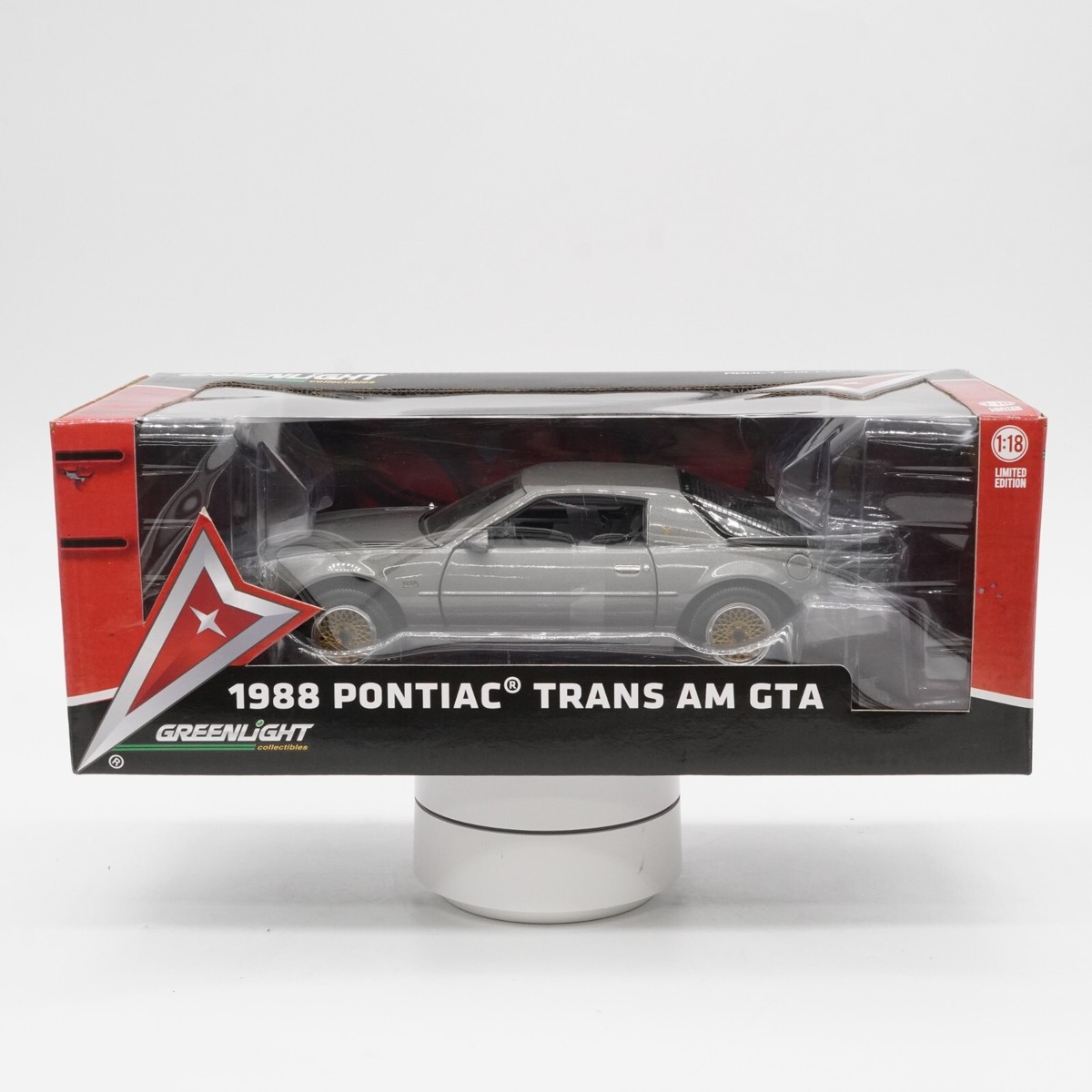 GREENLIGHT 1/18 Scale 1988 PONTIAC TRANS AM GTA “ MEDIUM