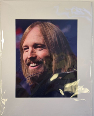 Tom Petty HANDSIGNIERTES montiertes Autogramm mit Zertifikat 18 x 12'' Memorabilia