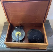 Thorens Disc Music Box with Lot Of Discs