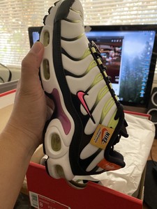 have a nike day size 8