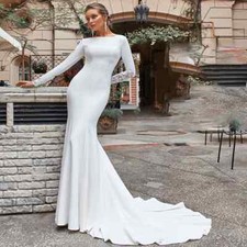 Elegant Mermaid Wedding Dresses Long Sleeve Appliques Buttons Back Bridal Gowns