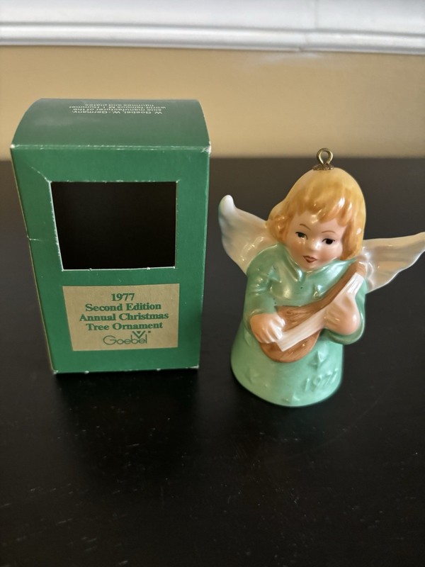 1977 2nd Edition Green Angel/bell Goebel Annual Christmas Tree Ornament W/box