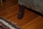 Vintage Sofa Serpentine Carved Wood Ornate large Leaf Feet  Frame 80 in Damask — photo 4