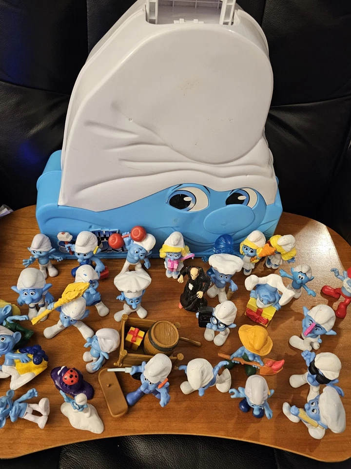 THE SMURFS 2 IN 1 Adventure Playset With 28 Figures AS IS - Image 2 of 4