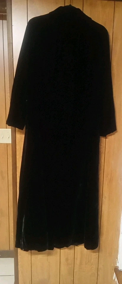 Maxi Abrigo Terciopelo Talla 6 Negro Ajustado Vacaciones Invierno Estrás Botones Foto 3 de 4