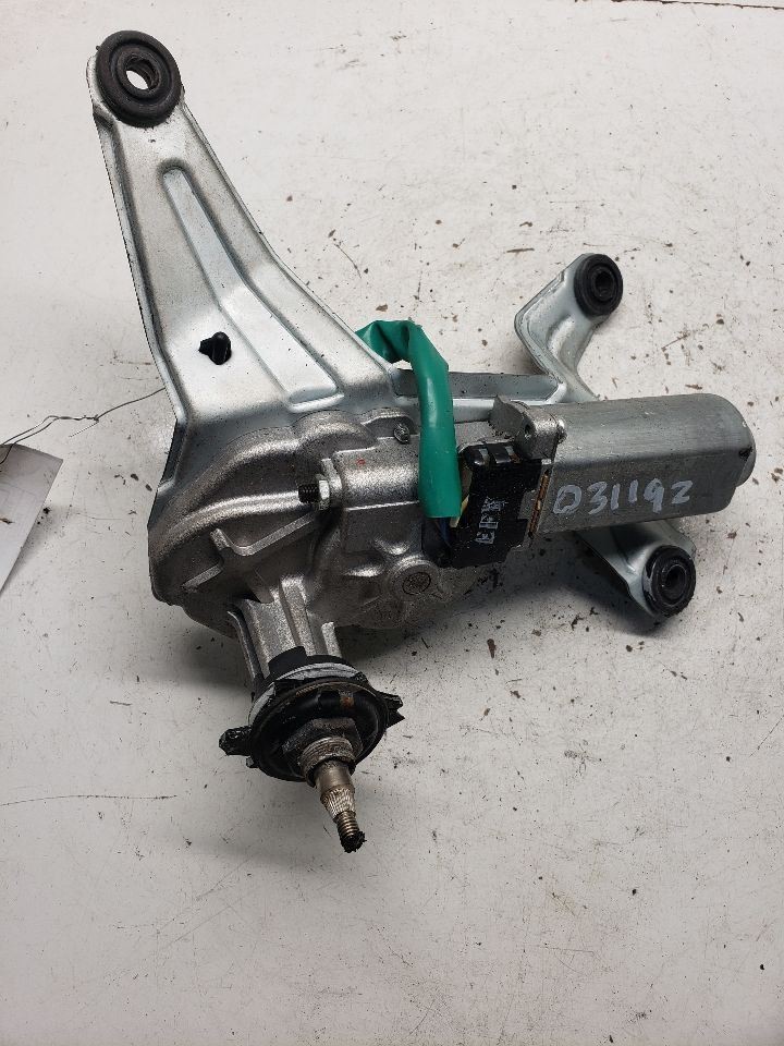 07-12 Santa Fe Rear Wiper Motor Replacement 1316146