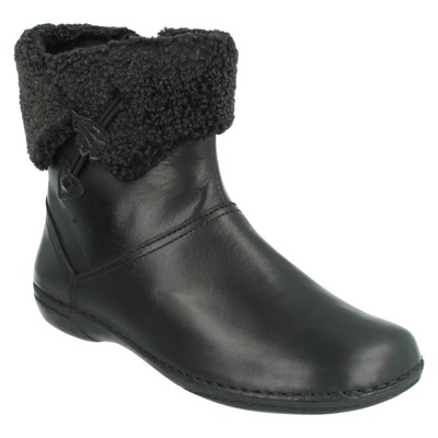 clarks flat ankle boots