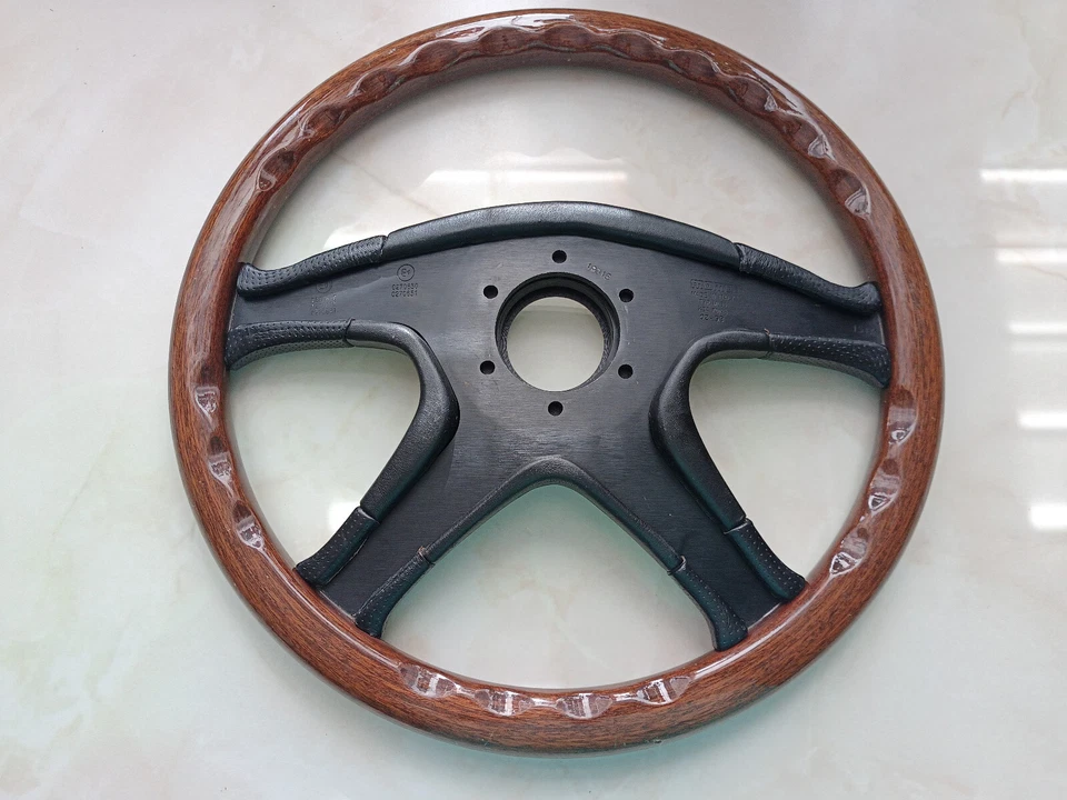 Momo ML36 steering wheel - Bild 4 von 4