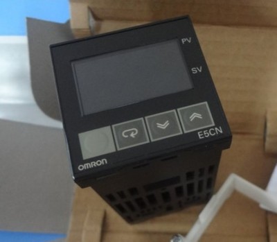 Omron Temperature Controller E5CN-R2MTC-500 100-240V AC New One Year Warranty cl