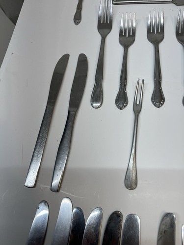 Vintage Silverware Mixed Lot Lot Of 64 Pieces Preowned Mixed - Picture 11 of 18
