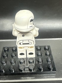 Lego Minifigure First Order Stormtrooper (SW0667) From Star Wars 75139 75132