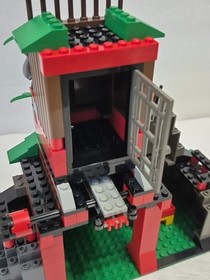 LEGO Ninja: Robber's Retreat (6088). Not Complete. Missing Pcs & Instructions