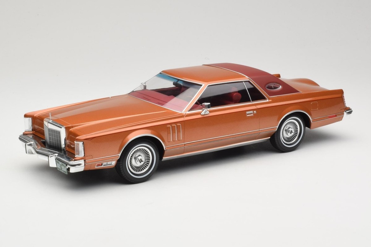 105-005 AMC 1/18 リンカーン Continental MarkV 105-005 AMC 1/18 リンカーン Continental MarkV AMC 1/18