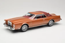 MCG18370 Lincoln Continental Mark V Crystal Apricot Metallic MCG 1/18