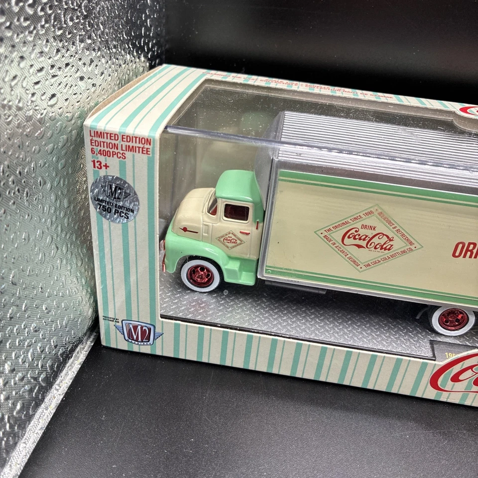 M2 Machines Coca Cola - 1956 Ford COE & 1956 Ford F-100 Truck chase Hauler #750 - Image 2 of 4