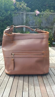 Alte abgenutzte Leder Reisetasche Distressed schwere Reisetasche Requisite  