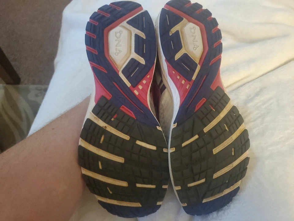 Women's Brooks Ravenna 8 Gray Athletic Shoes 9 B Silver Pink Purple White - Image 3 of 4