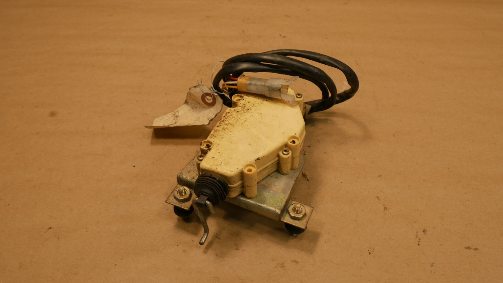 Ferrari 208 328 Mondial t LH Central Door Lock Device Actuator PN 62437700