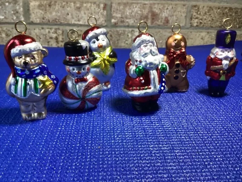 Bombay minature christmas Ornaments Lot