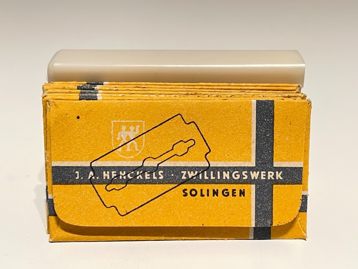 VINTAGE RARE WW2 D.R.G.M GERMANY SAFETY RAZOR 