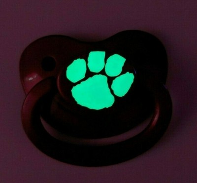 pacifiers that glow in the dark