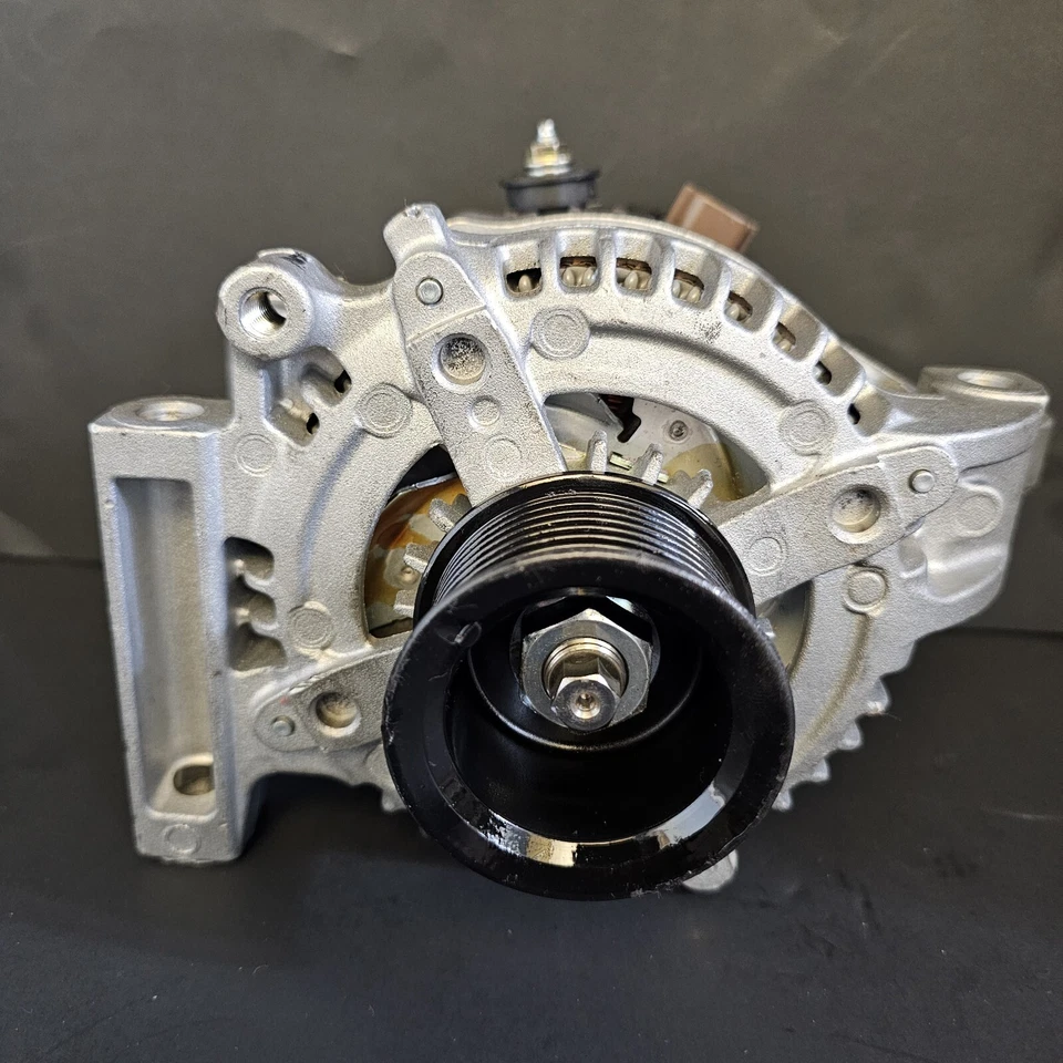 Toyota Sequoia V8 2010 2011 2012 4,6 litros 130 amperios alternador OEM reman por casa rodante Foto 3 de 4
