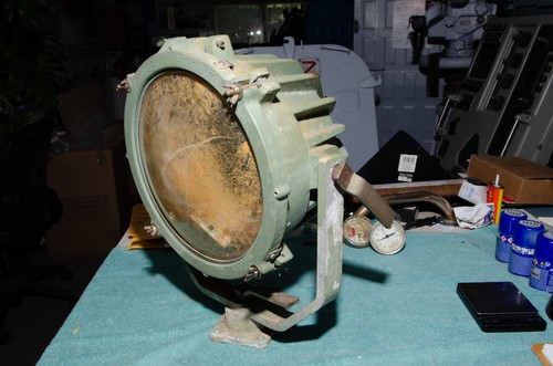 US Navy Tripoli LPD-10 Ajustable search light from ship