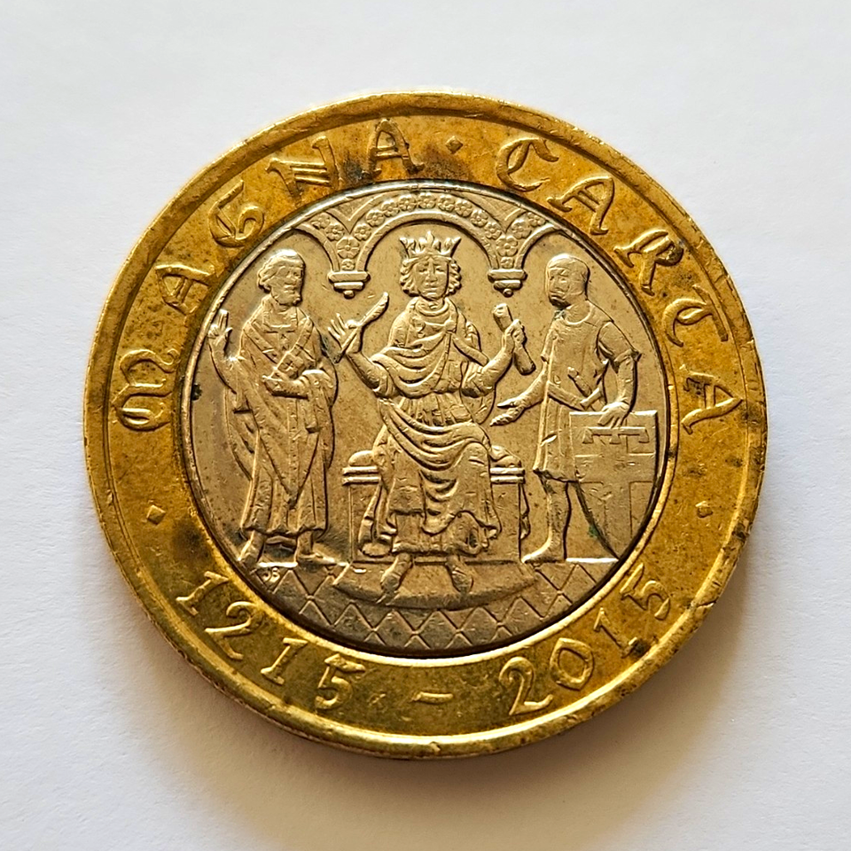 2 Pound Coin With Magna Carta