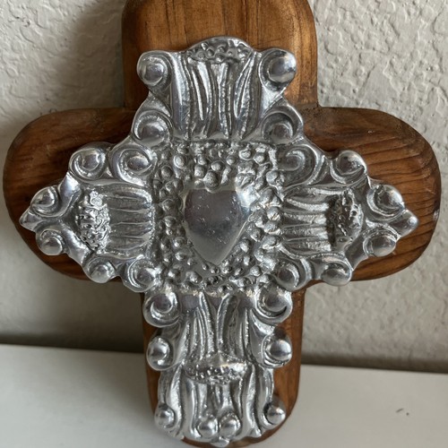 Crucifix Wall Cross Wood & Pewter Metal Heart Christ Christian Decor 7.25” X 6” - Picture 3 of 8