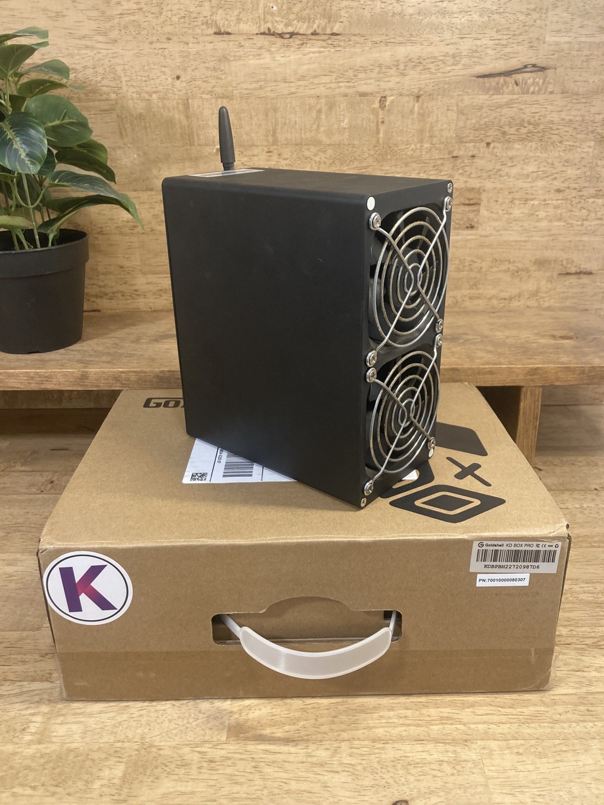 Goldshell KD Box Pro Home Asic Miner 2.6Th/s Midnight Black