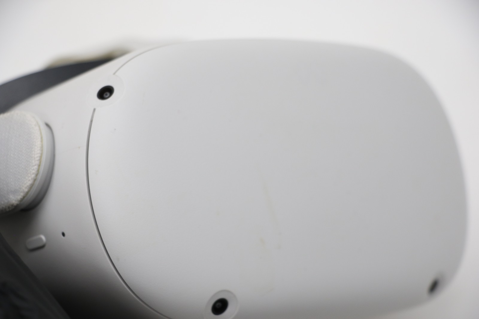 Oculus Quest 128GB Advanced All-in-One Virtual Reality VR Headset Set - White