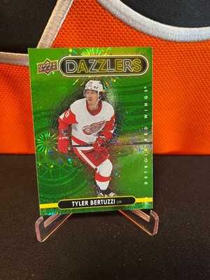 Tyler Bertuzzi # Red Wings # 2021-22 UD Extended DAZZLERS GREEN #DZ-113