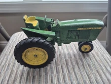 john deere 1/16 scale toy tractor vintage, all metal, rubber wheels mid-late 60s