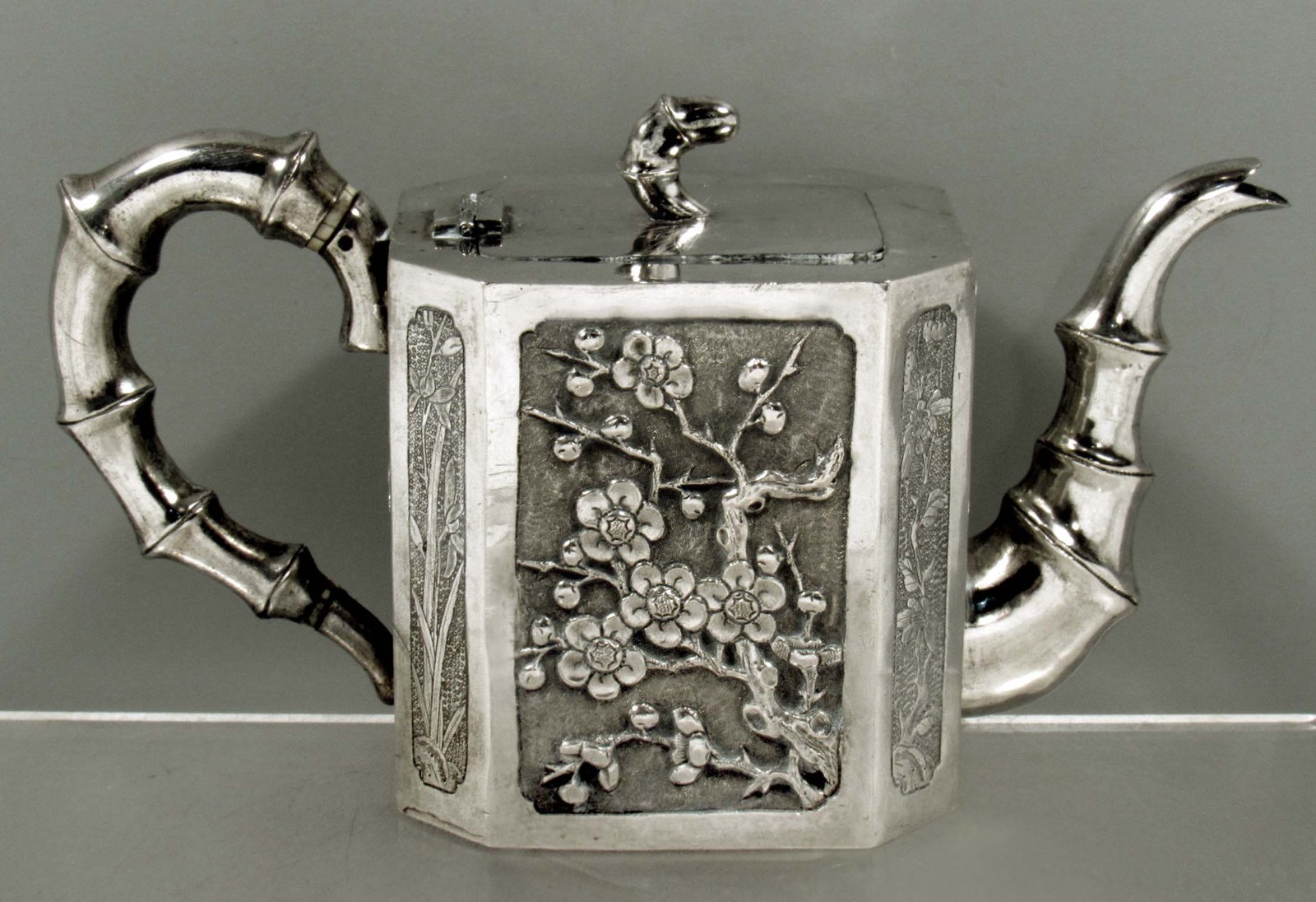 Chinese Export Silver Teapot   c1890 SIGNED