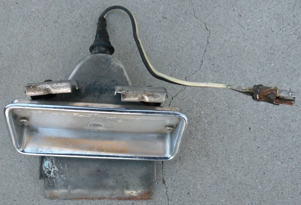 PARAGOLPES DELANTERO IZQUIERDO MERCURY MONTCLAIR LUZ ESTACIONAMIENTO INTERMITENTE 1960 60 OEM Foto 3 de 4