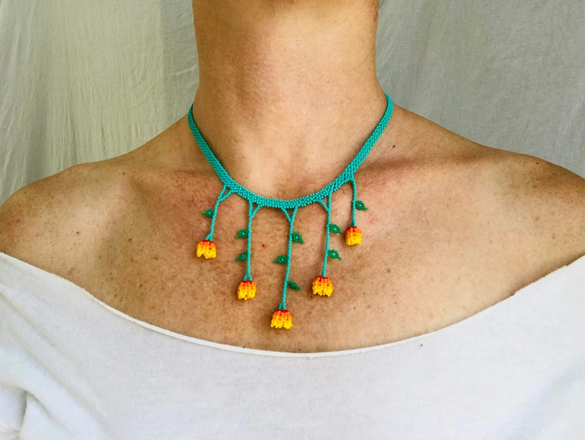 Beaded 2024 flower necklace