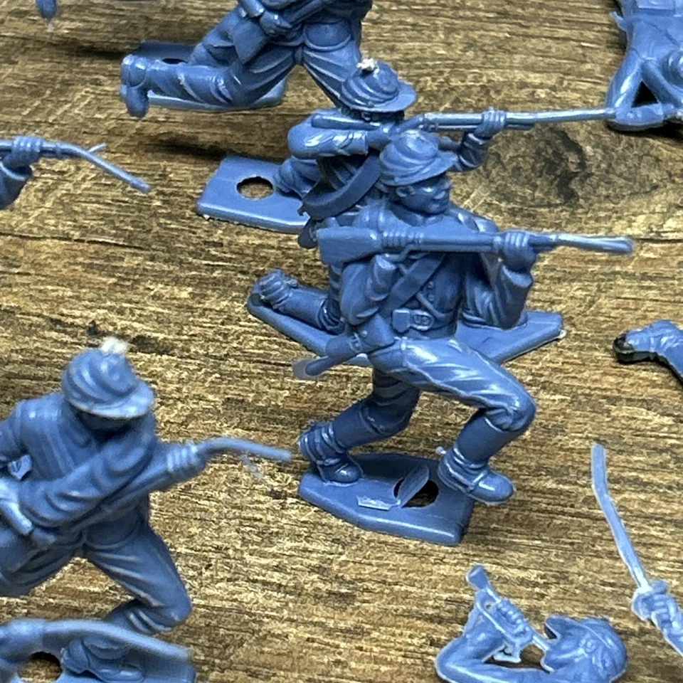 Lot of 40 Vintage MPC US Civil War Soldiers Blue Army Men Figures Calvery - Image 3 of 4