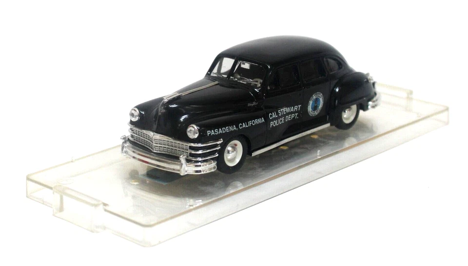 Coche de policía Vitesse 372 1:43 1947 Chrysler Windsor Cal Stewart Pasadena 1988 sin usar, en caja Foto 3 de 4