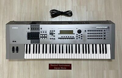 Yamaha MOTIF6 61-Key Keyboard Synthesizer Used with Power Yamaha MOTIF6 61-Key Keyboard Synthesizer Used with Power