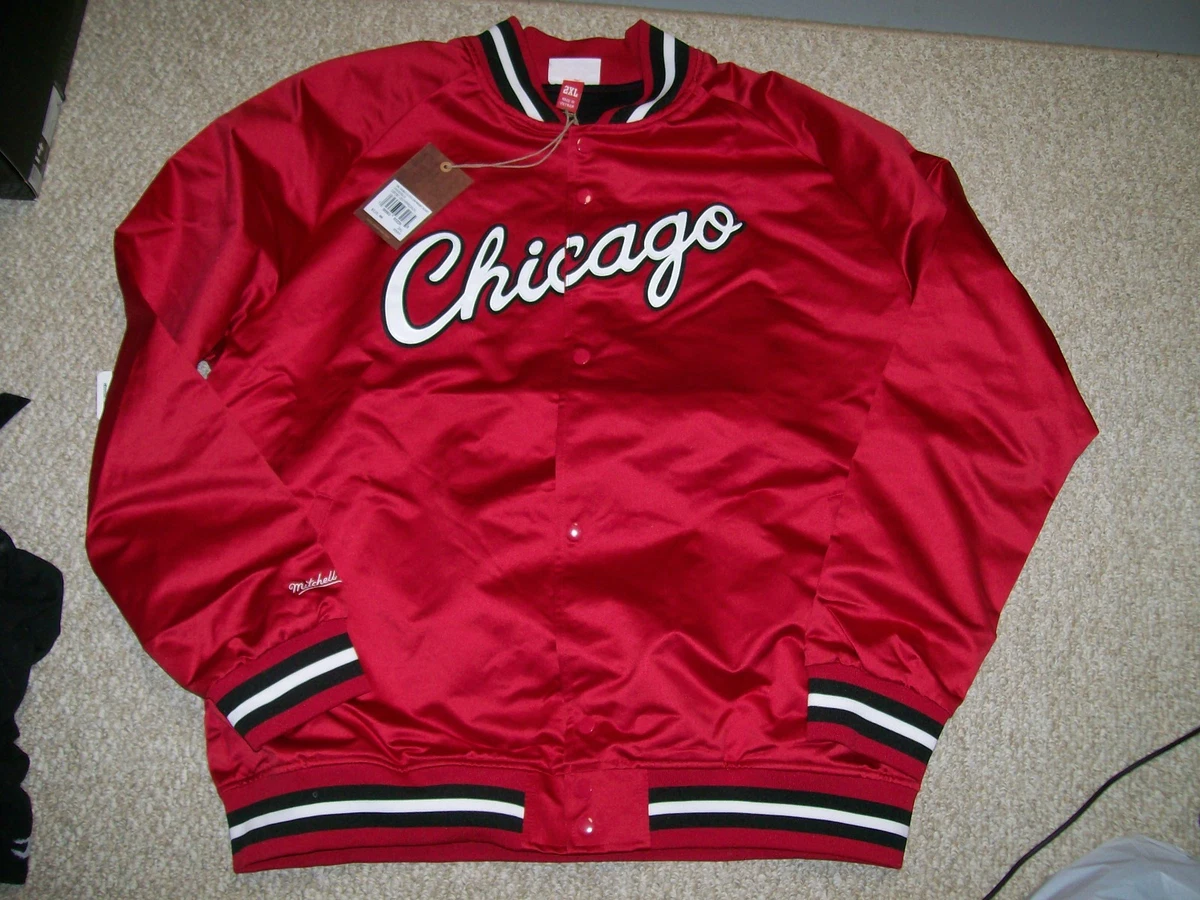 Mitchell & Ness Size 2XL Chicago Bulls NBA Fan Apparel & Souvenirs