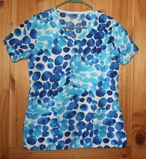 BIO Bring it ON brand SCRUB TOP size Small Blues white pretty print  