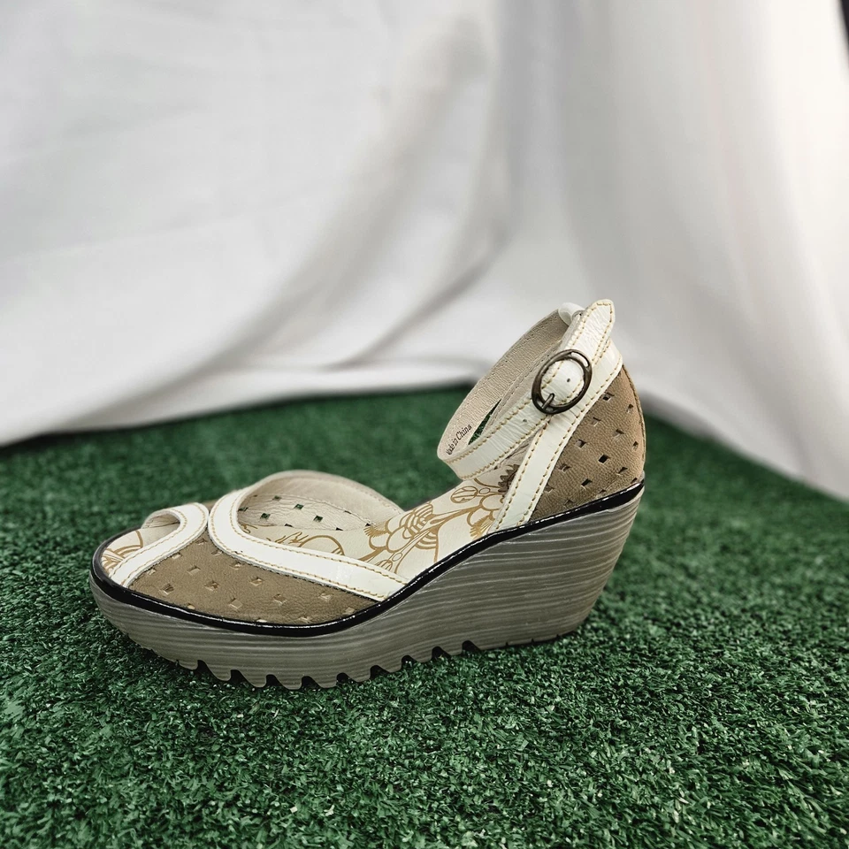Fly London Ydel Sandalias Zapatos Mujer Talla 5.5-6 EE. UU. 36 UE Beige Blanco Cuero Foto 2 de 4