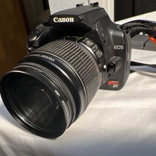 Canon EOS Rebel Digital XT DSLR w/kit lens, 4 batteries and Canon 420 EX Flash