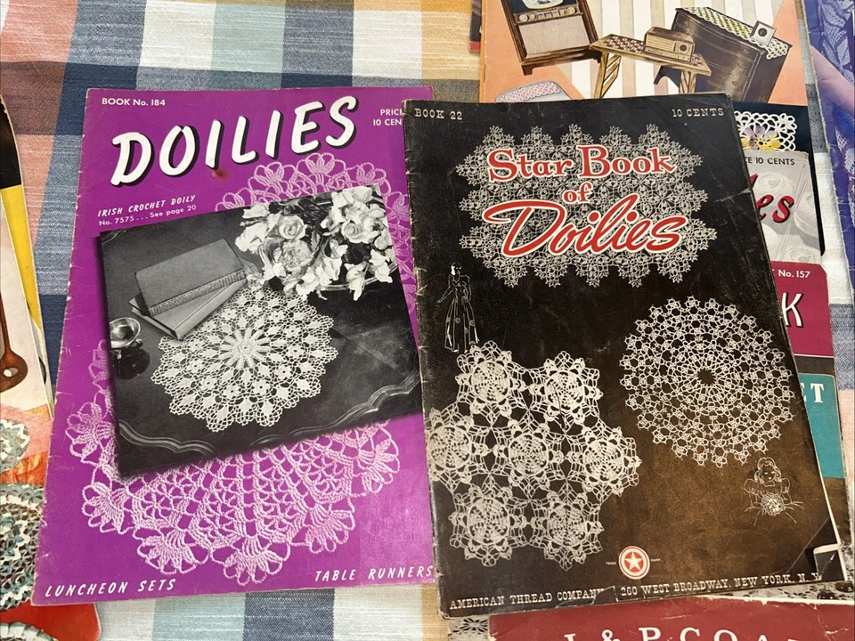21 Vtg Crochet Booklets Doilies Afghans Pot Holders Table Talk JP Coats Edgings - Image 3 of 4