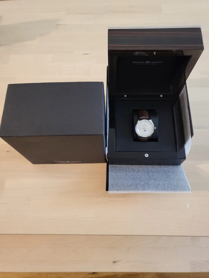 Reloj Maurice Lacroix para hombre LC6068-SS001132 Les Classiqu esfera plateada fase lunar Foto 3 de 4