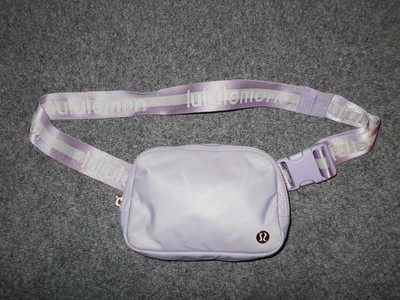 LULULEMON EVERYWHERE LIGHT LAVENDAR WAIST FANNY BELT SLING BAG                A3