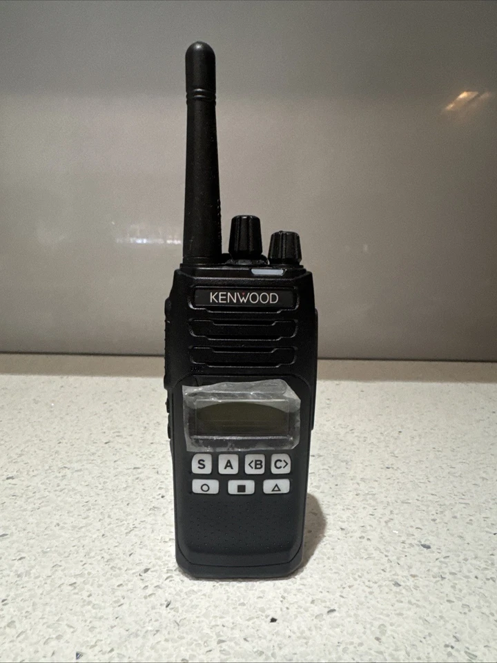 KENWOOD NX-1300AU k2 UHF Radio With Kenwood KSC-35S Charger - image 3 of 4