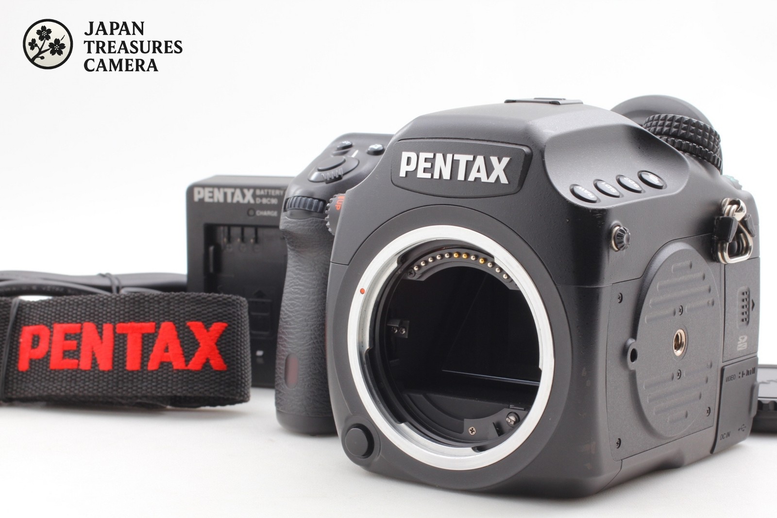*MINT w/ Strap* Pentax 645D 40.0MP Medium Format Digital Camera Body From JAPAN