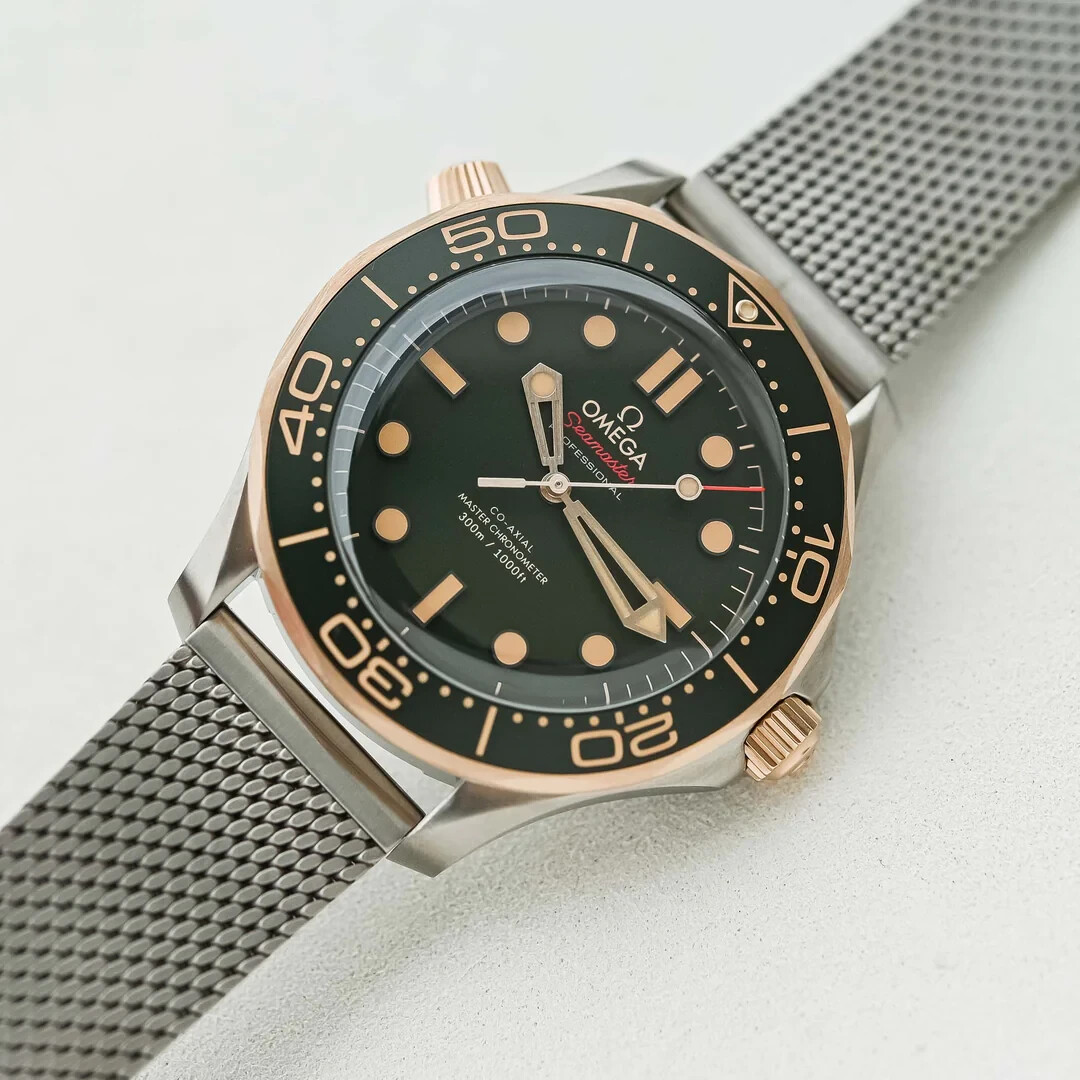 Omega Seamaster Diver 300 Bronze Gold Titanium 210.90.42.20.10.001