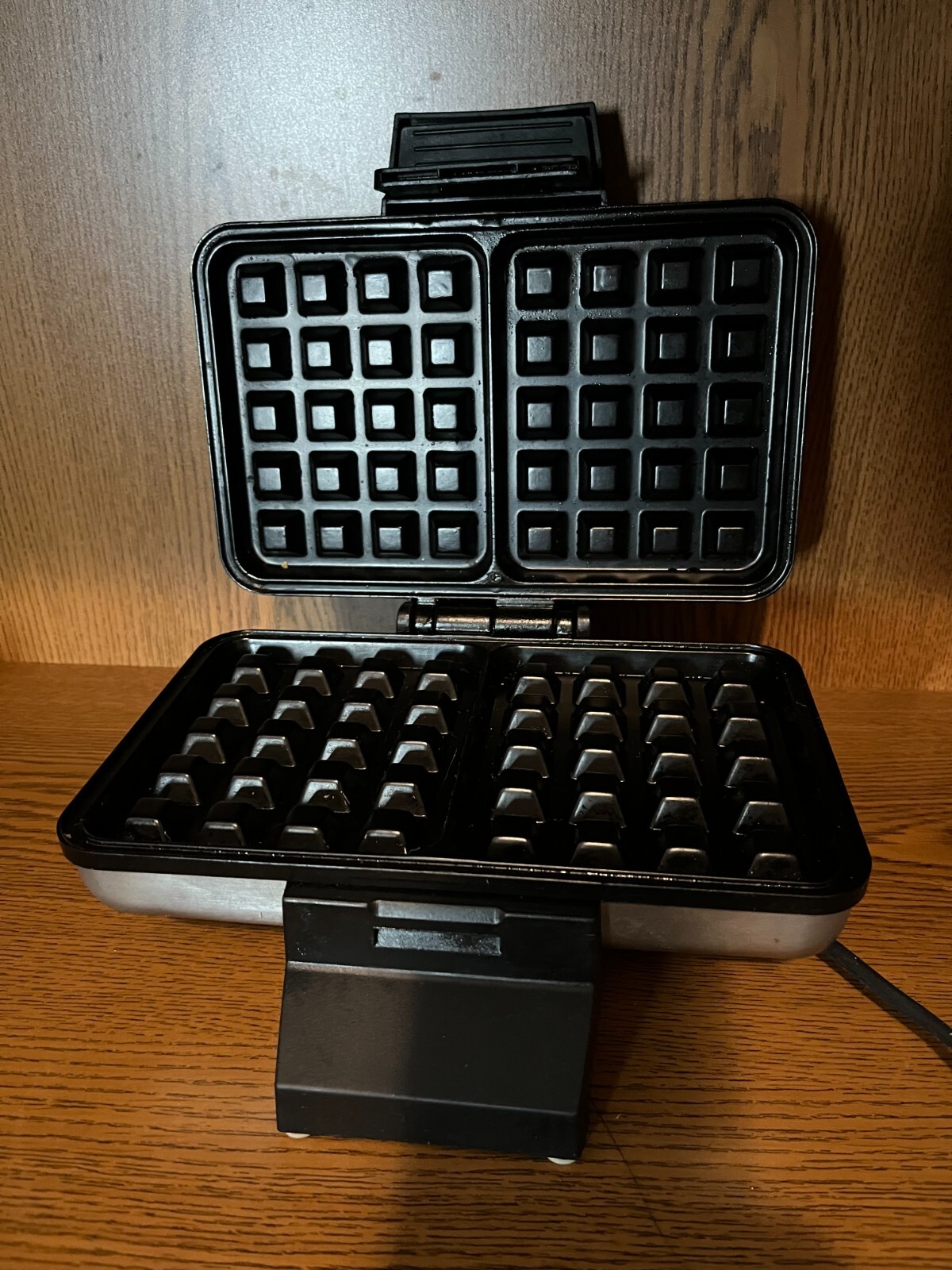 COOKS Waffle Maker S-633 Electric Indicator lights Adjustable Temp Settings-image